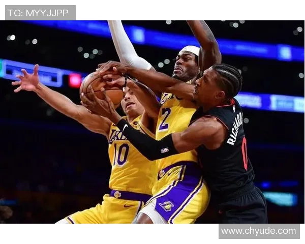 热火与湖人在线对决精彩回顾及赛前分析全方位解读